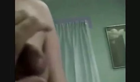Gadis dengan menari pantat indah di depan bokep terbaru sekarang webcam