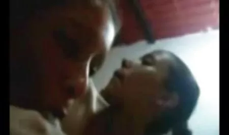 Pelacur pirang muda vidio bokep terkini mendapat cum di wajahnya