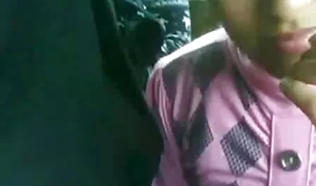 Pirang bermata coklat yang lucu akan bercinta dengan seorang pria vidio bokep terkini dan mengisap penisnya