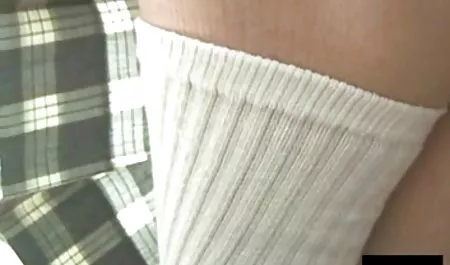 Lesbian mendapat bokep terhangat pijatan pada payudara besarnya