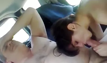 Sayang bejat memutuskan untuk memanjakan diri sedikit dengan peralatan dapur, memasukkan berbagai benda bokep tante jilbab terbaru di pantat dan vaginanya, dia mendapat dengungan unik dan segera selesai