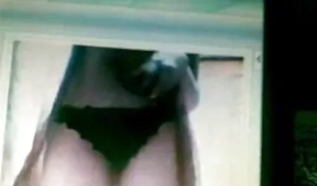 Pelacur hitam menelan kontol putih keparatnya di seluruh bokep terbaru 3gp bola