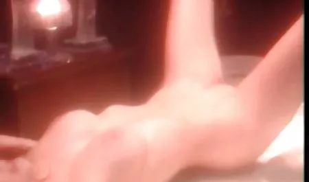 Jalang bokep pns baru gemuk di stoking jala dimasukkan sikat di vagina