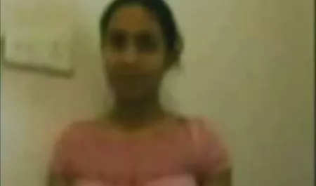 Bung sedang mempersiapkan makan malam untuk kekasihnya, tetapi pertama kali bokep polwan terbaru ditutup matanya dia mengisap kemaluannya