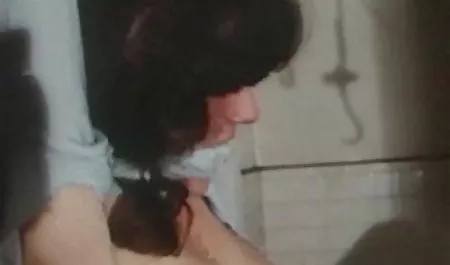 Ayam manis menjilat vagina merah bokep pembantu baru muda