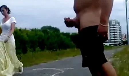 Menjilati jari bokep terbaru bohay brunette saat berhubungan seks
