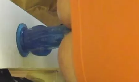 Pirang dengan payudara besar bergairah menidurkan dirinya dengan bokeb hot terbaru vibrator