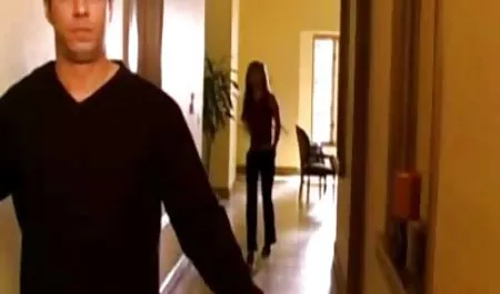 Pirang dipasangkan dengan brunette membawa seorang pria bersemangat untuk mereka bokep tarzan terbaru orgasme