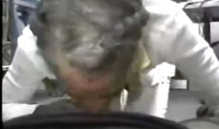 Kecantikan si bokep terbaru live rambut merah Quinn Wilde mengisap ayam dan memeknya