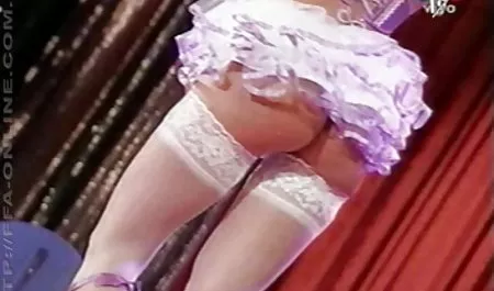Jalang dewasa dengan payudara besar meraba kontol situs bokep terlaris